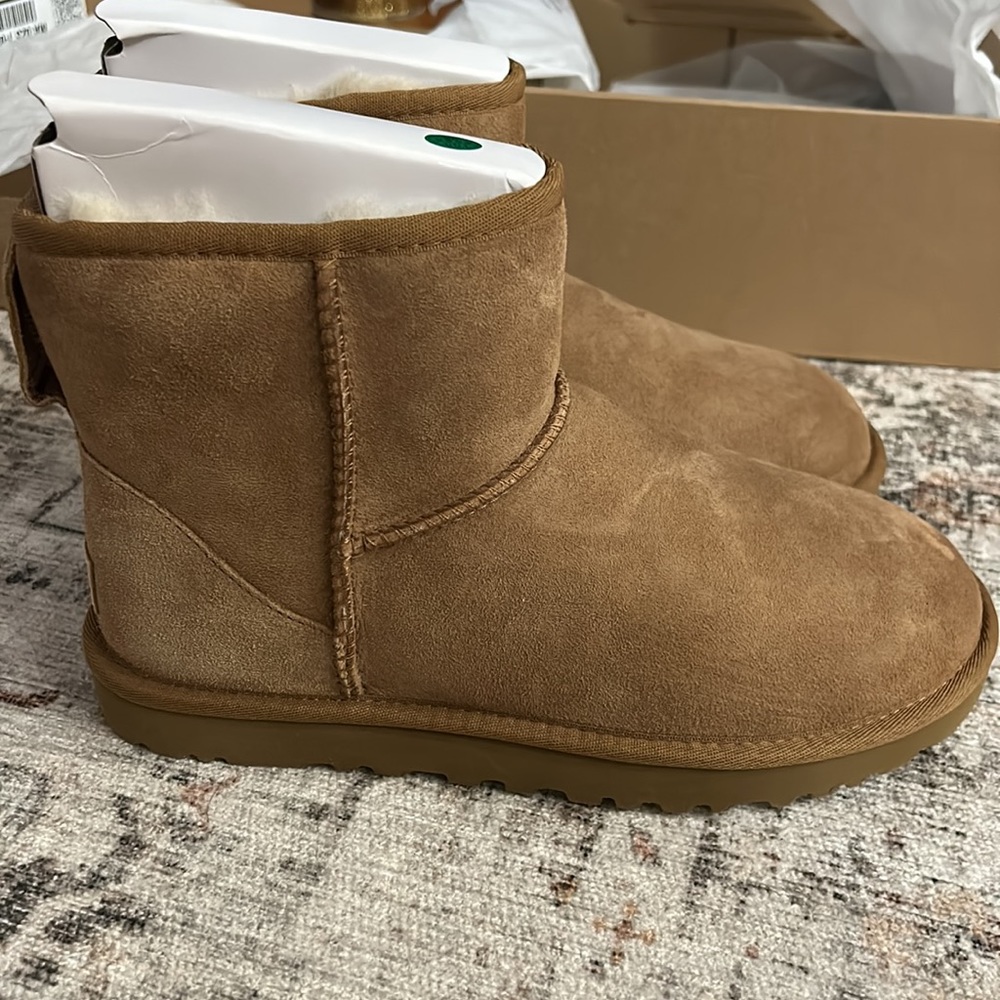 Ugg Classic Mini II